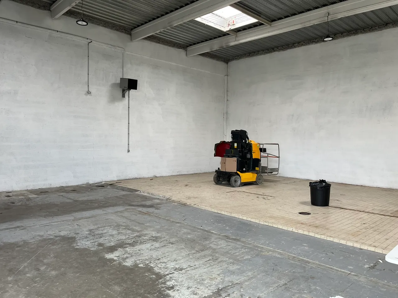 logistics - Activity Facility For Rent - gallery - 3