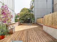living - Piso de 79m² con 33m² terraza en venta en Gràcia, Barcelona - gallery thumbnail - 2