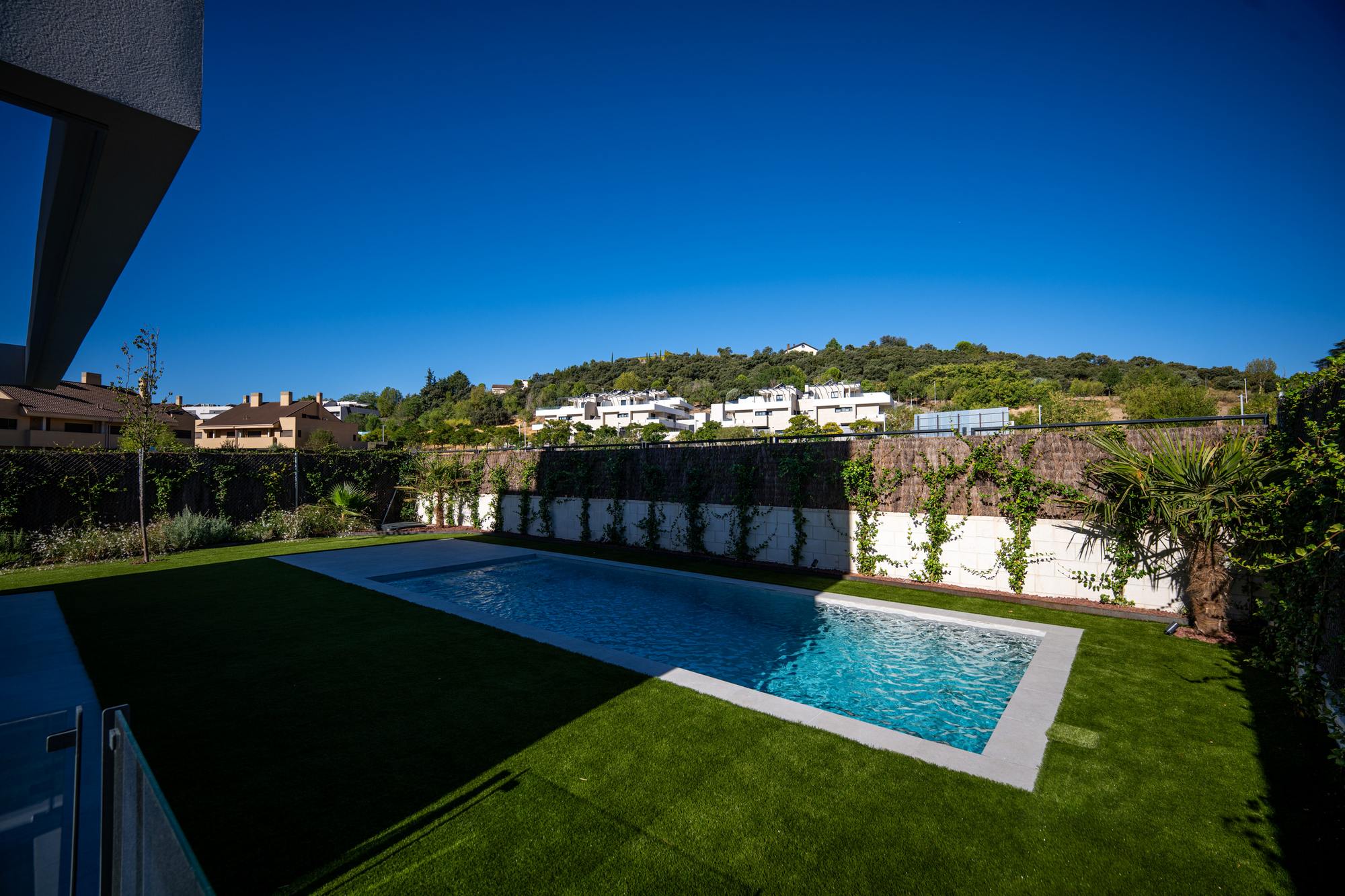 living - 320m² house / villa with 47m² terrace for rent in Fuente de Fresno - gallery - 4