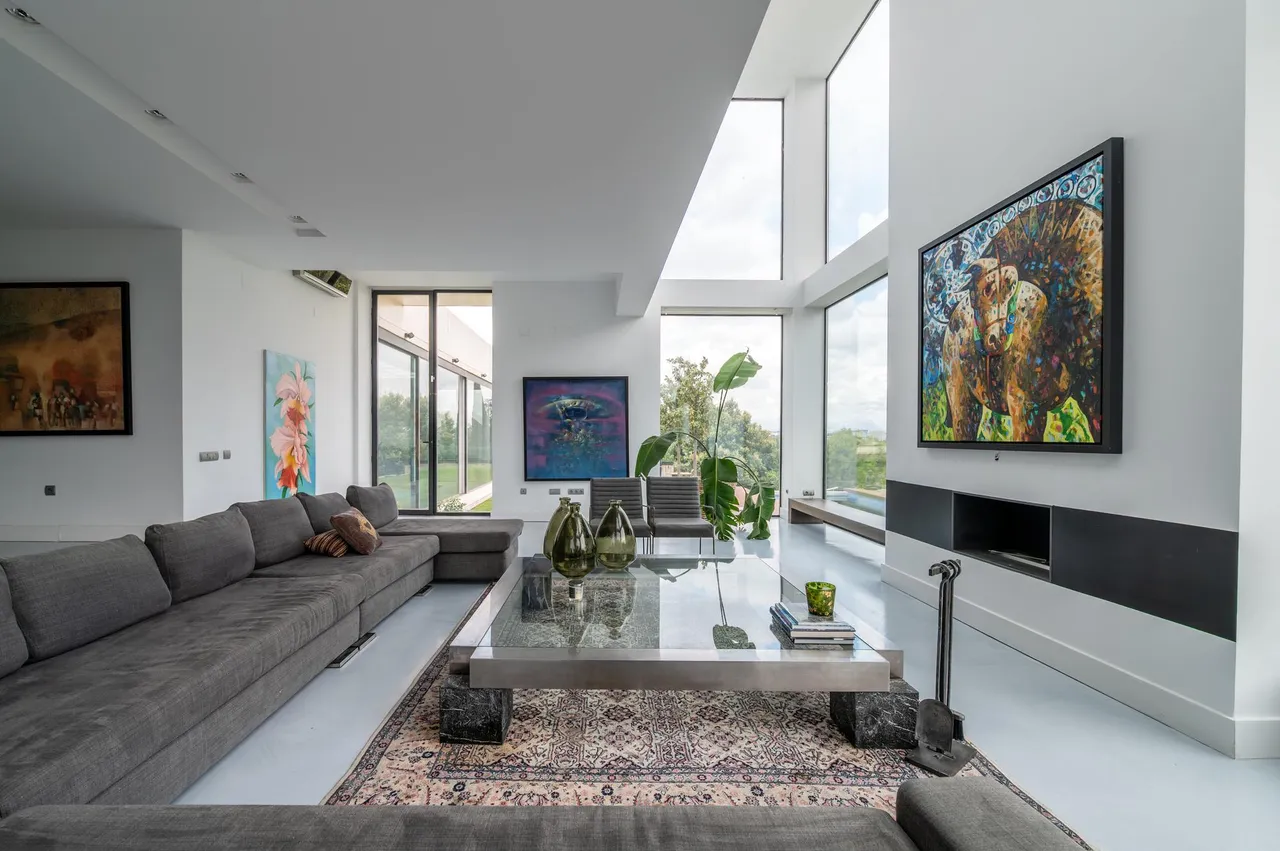 living - 1,203m² house / villa for sale in La Moraleja Urbanización - gallery - 8