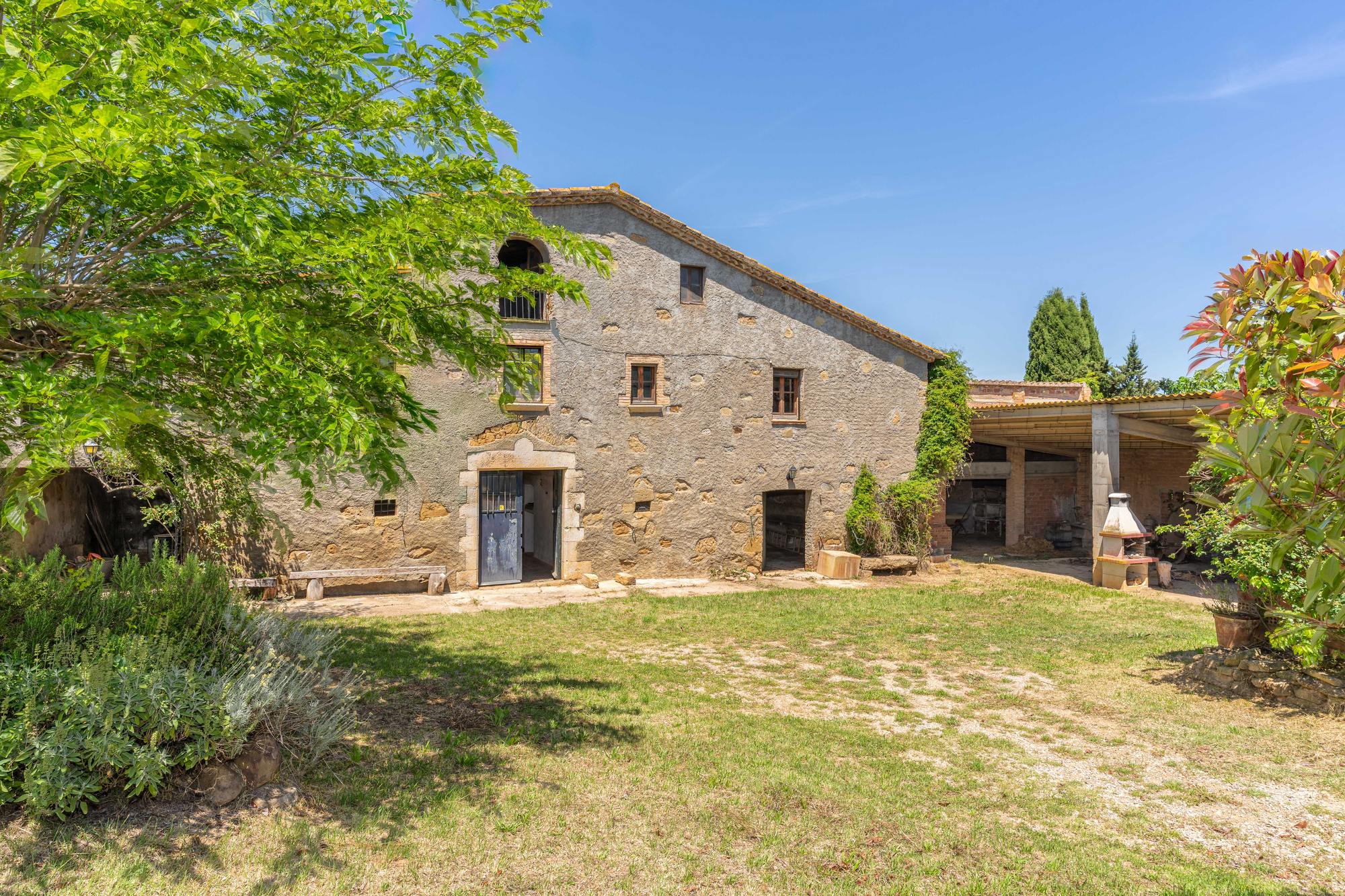 living - Casa rural de 480m² en venta en Baix Empordà, Girona - gallery thumbnail - 5