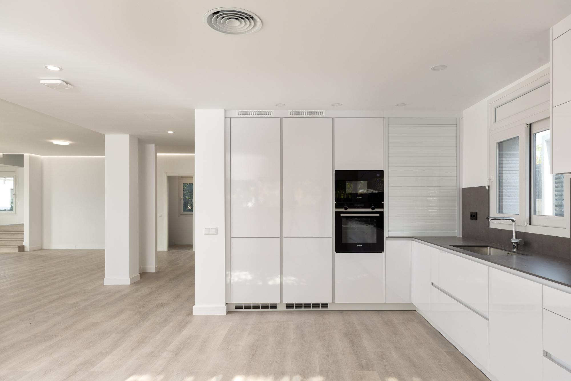 living - Casa / villa de 537m² en venta en Palamós, Costa Brava - gallery thumbnail - 9
