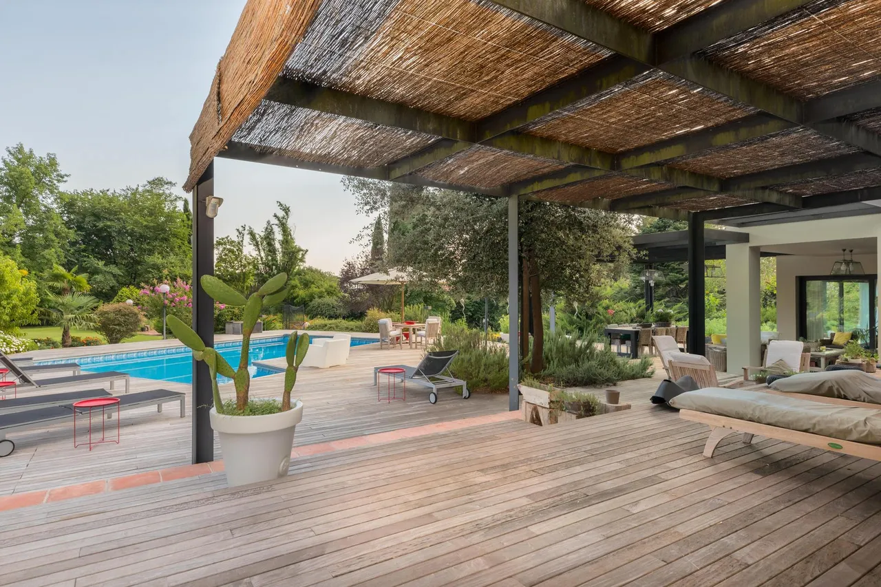 living - Villa de 618 m² en venta en Girona Centro, Girona - gallery - 7