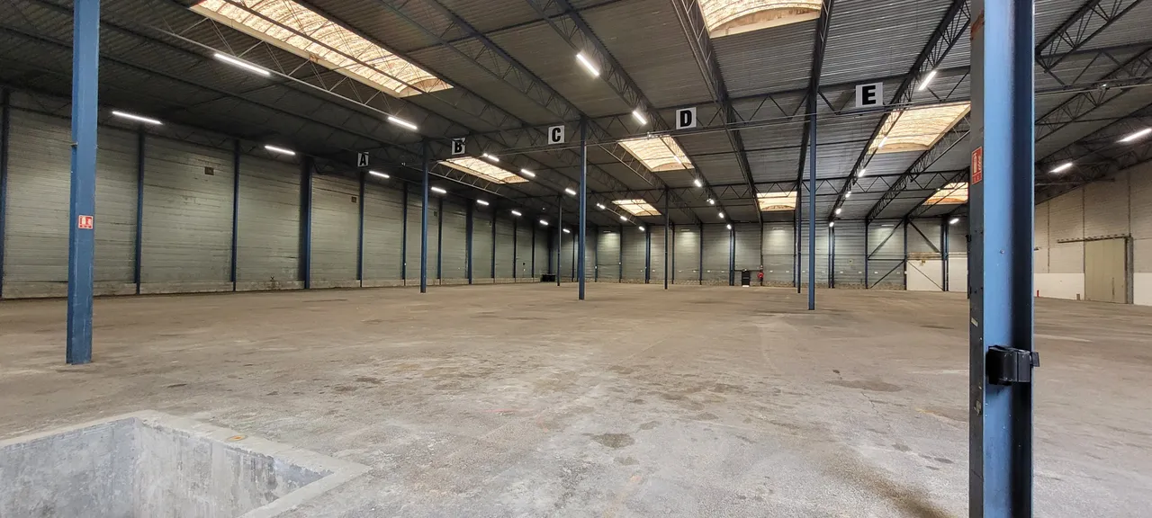 logistics - Warehouse / Offices For Rent - gallery - 6
