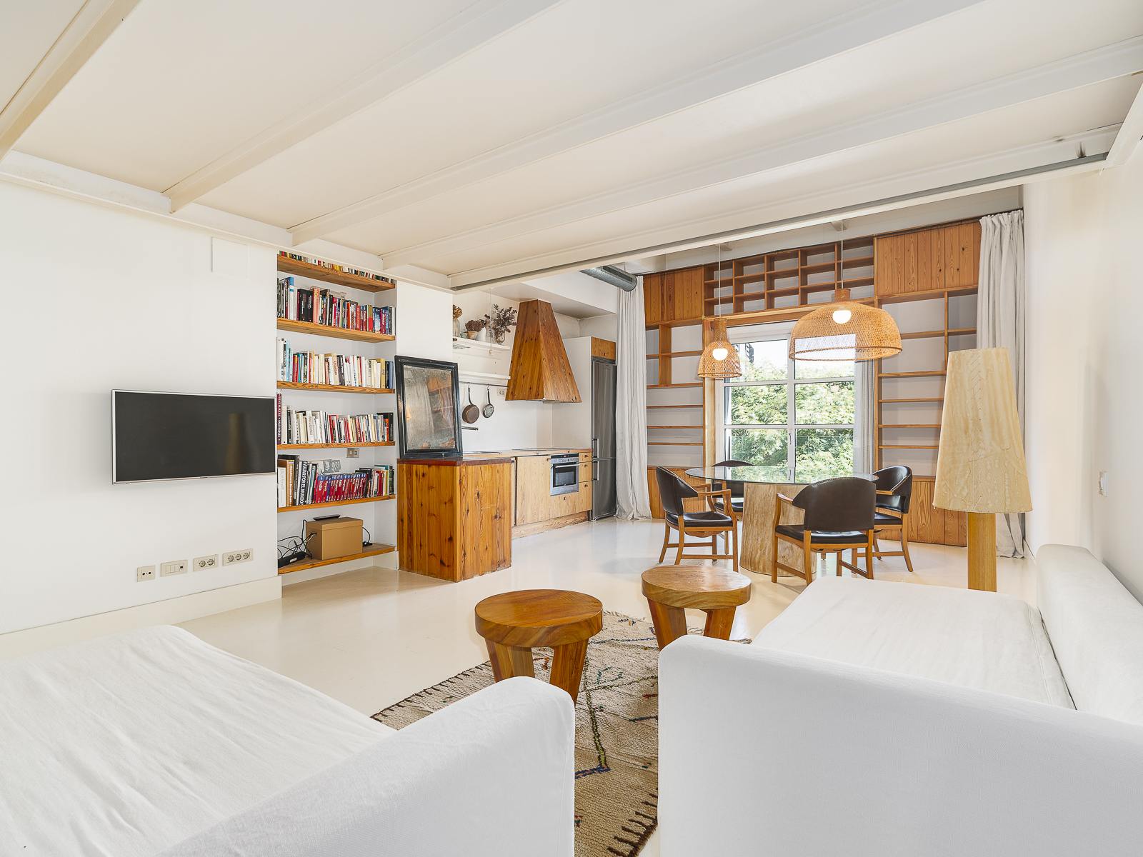 living - Piso de 62m² con 39m² terraza en venta en Poblenou - gallery thumbnail - 4