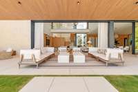 living - 1,057m² house / villa with 800m² garden for sale in Guadalmina - gallery thumbnail - 2