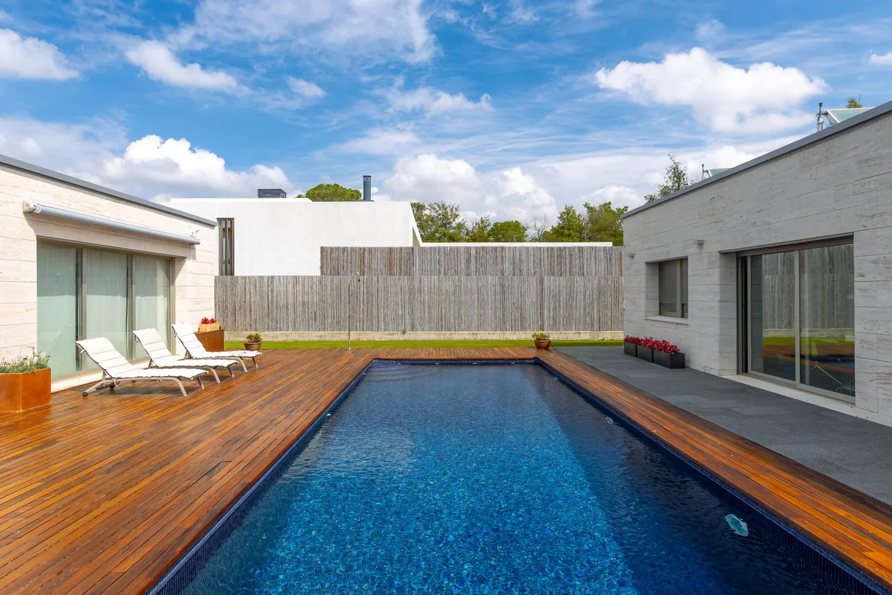living - 400m² house / villa for sale in Vallromanes, Barcelona - gallery - 9
