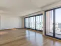 living - Piso de 229m² en venta en Almagro, Madrid - gallery thumbnail - 4