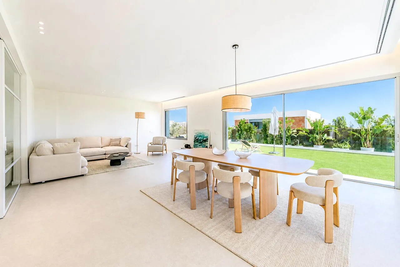 living - 561m² house / villa for sale in La Plana, Barcelona - gallery - 9