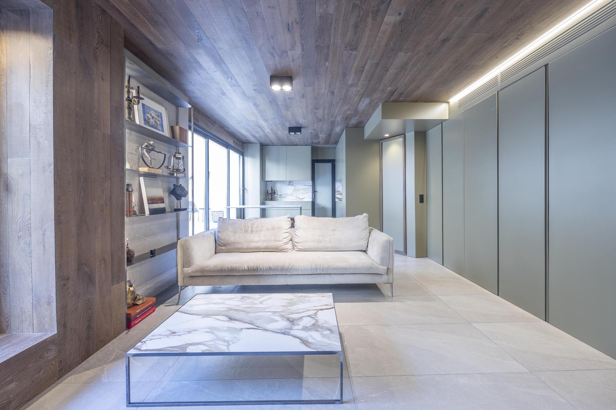 living - 60m² office with 80m² terrace for sale in Sant Francesc - gallery thumbnail - 1