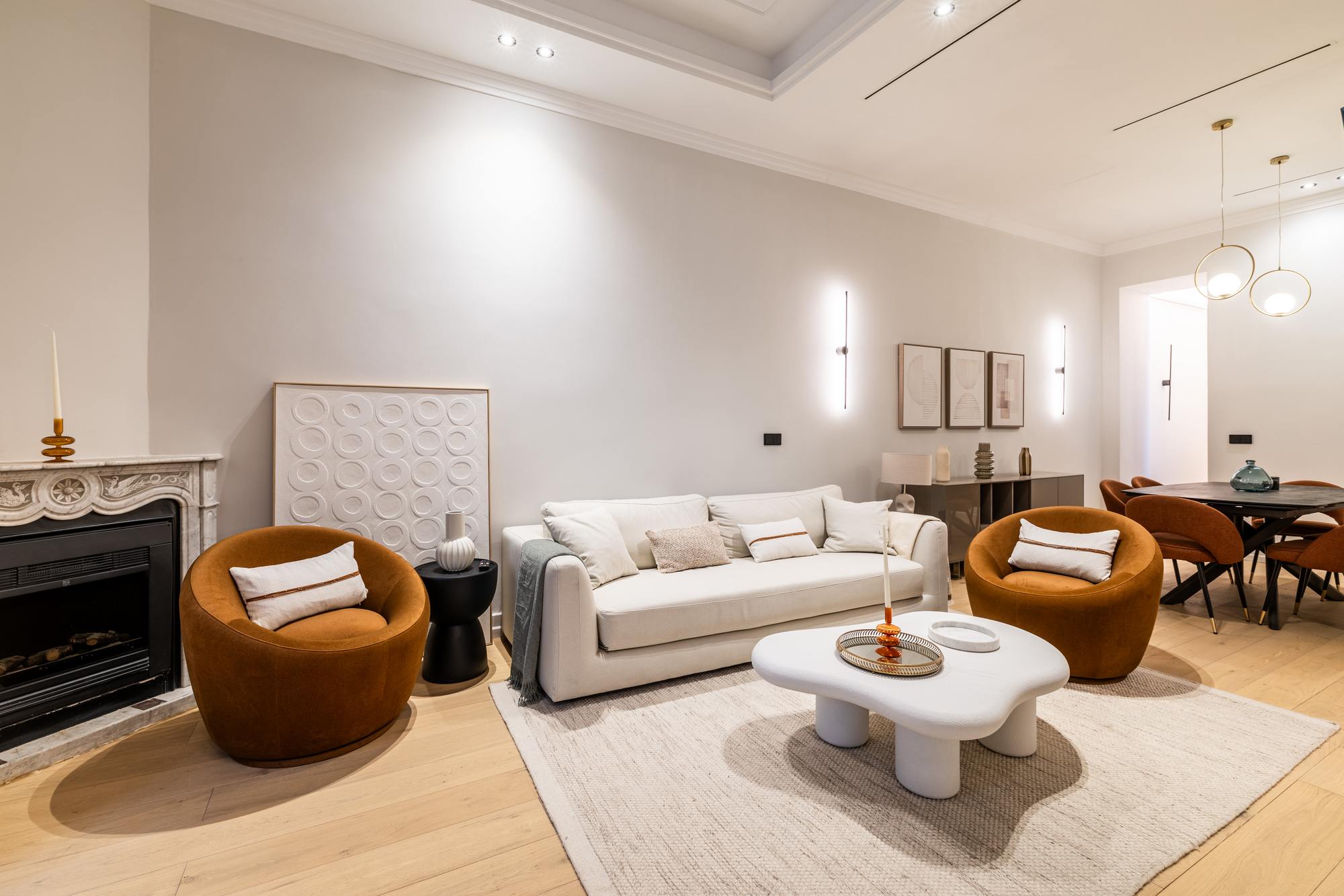 living - Piso de 148m² en venta en Almagro, Madrid - featured