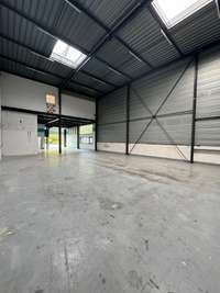 logistics - Light Industrial Premises / Offices For Rent - gallery thumbnail - 4