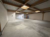 logistics - Activités / Bureaux À Louer - gallery thumbnail - 1