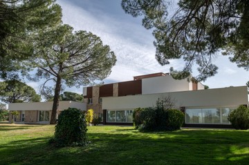 living - 2,634m² house / villa with 400m² terrace for sale in La Moraleja Urbanización - featured