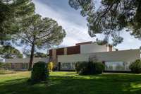 living - 2,634m² house / villa with 400m² terrace for sale in La Moraleja Urbanización - gallery thumbnail - 1