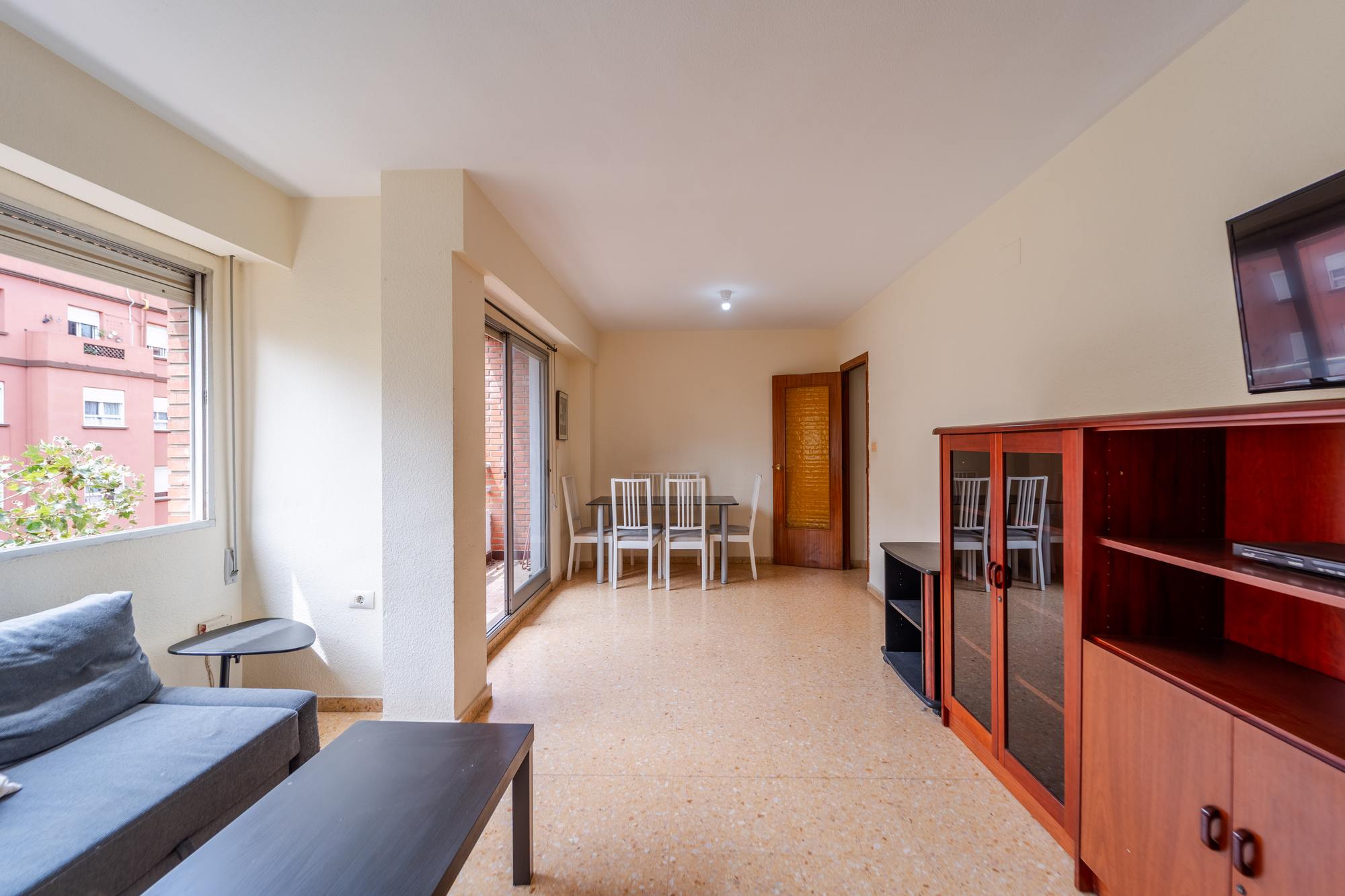 living - 116m² apartment for sale in Extramurs, Valencia - gallery thumbnail - 4