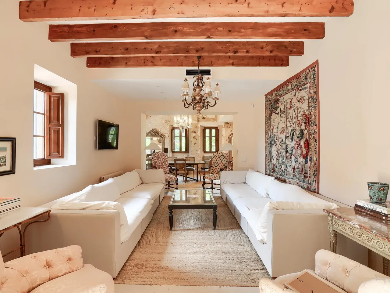 living - Casa rural de 1,265m² en venta en Llucmajor, Islas Baleares - gallery - 5