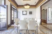 living - 242m² apartment for sale in El Mercat, Valencia - gallery thumbnail - 5
