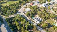 living - Parcela de 1,219m² en venta en Terramar, Barcelona - gallery thumbnail - 3