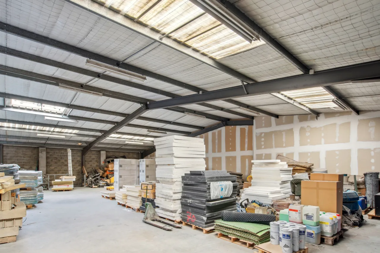 logistics - Light Industrial Premises / Offices For Sale - gallery - 5