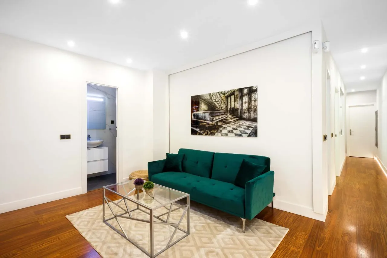 living - 99m² apartment for rent in Lista, Madrid - gallery - 2