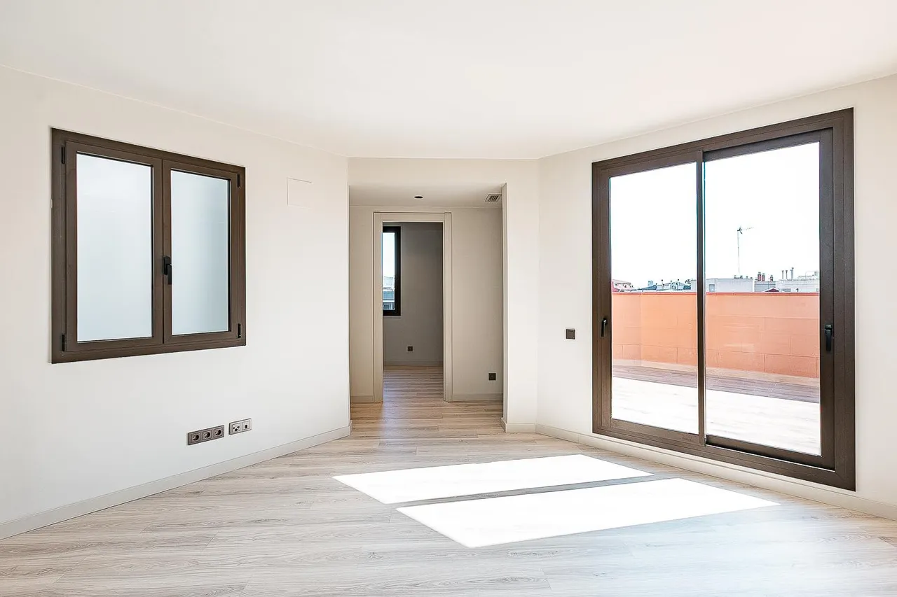 living - 62m² penthouse with 56m² terrace for sale in Eixample Right - gallery - 4