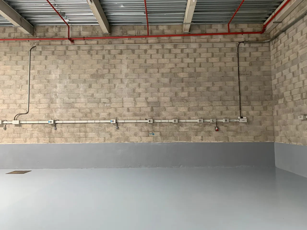 logistics - Logistics Warehouse For Rent - gallery - 5