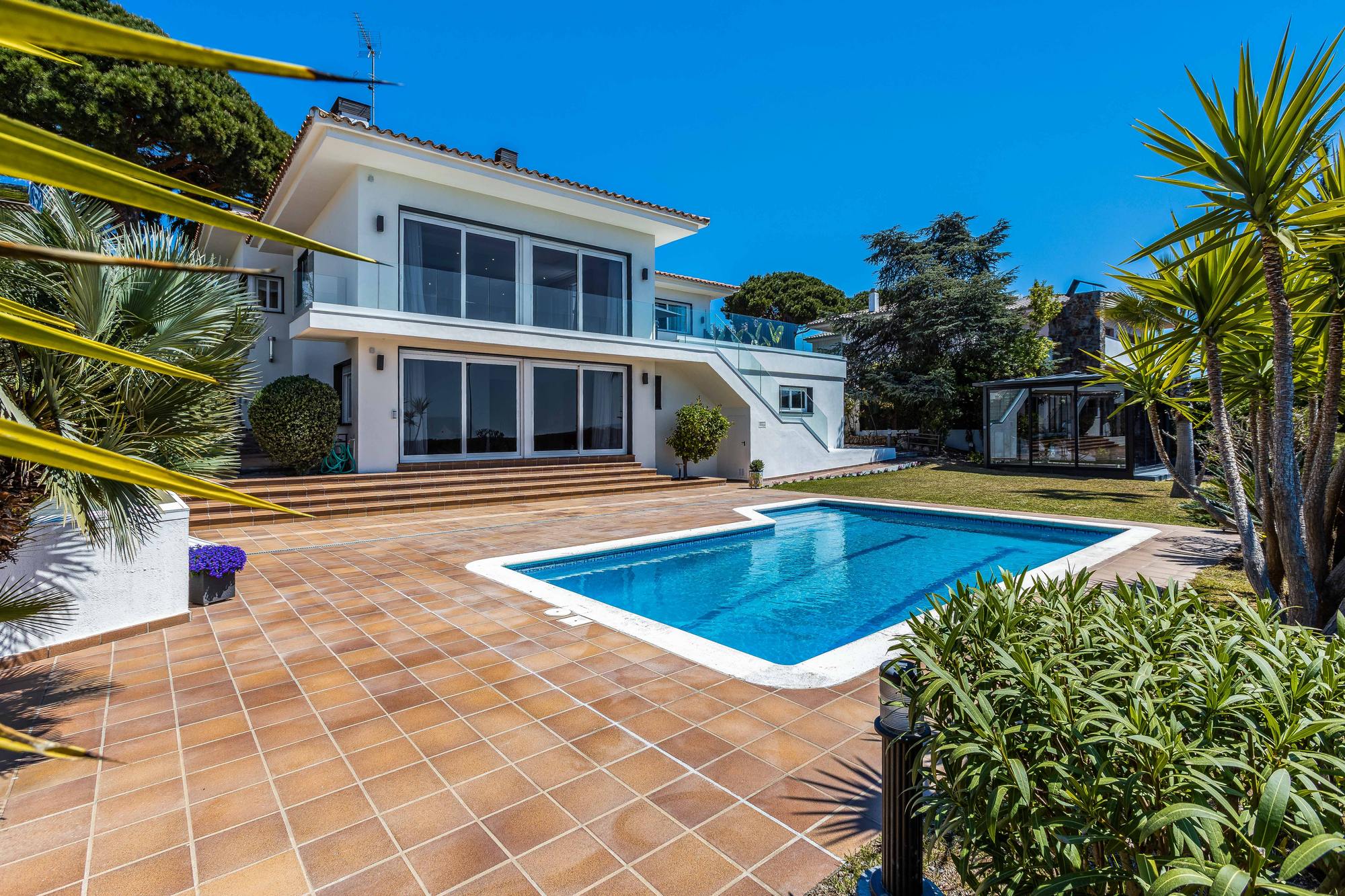 living - Casa / villa de 600m² en venta en Alella, Barcelona - gallery thumbnail - 4