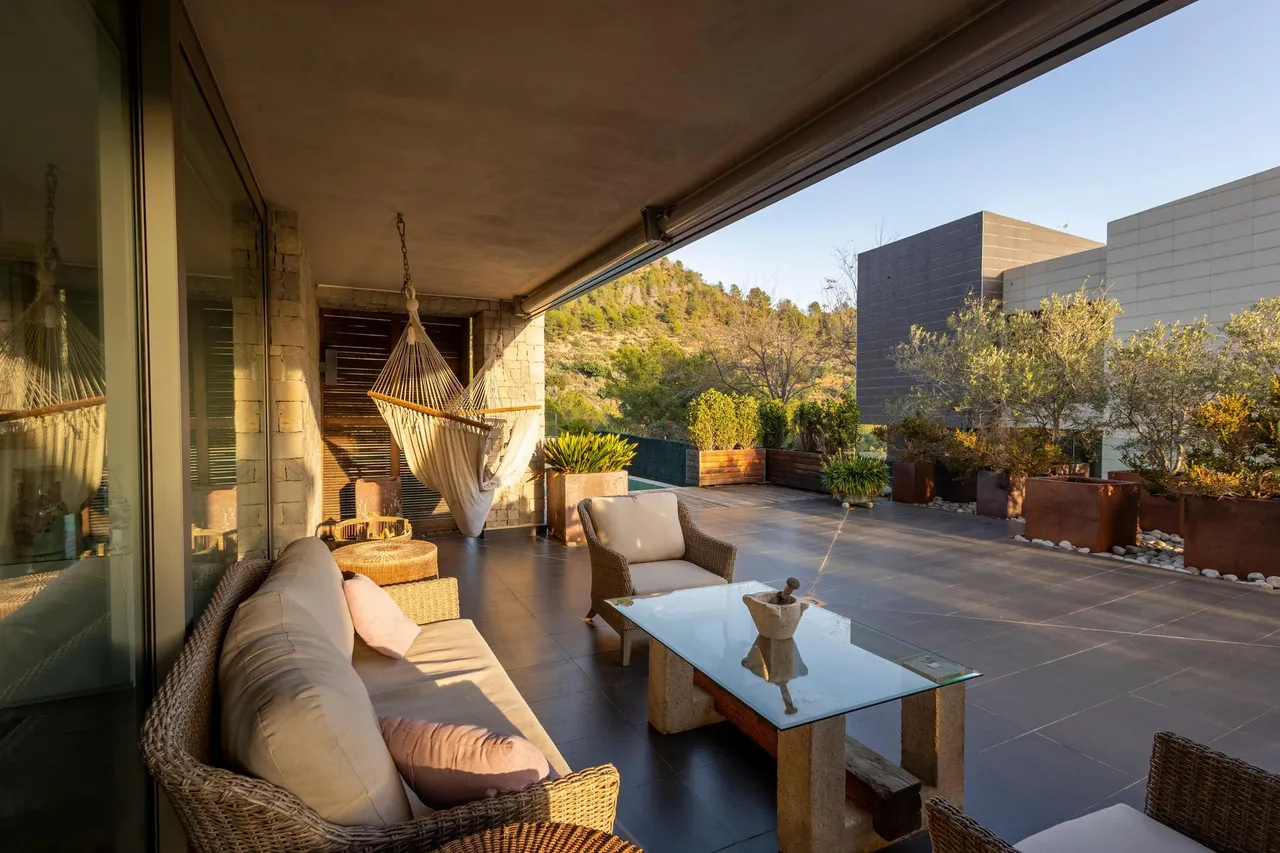 living - 646m² house / villa for sale in Los Monasterios, Valencia - gallery - 7