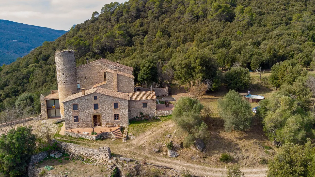 living - 747m² castle / palace for sale in La Selva, Girona - gallery - 5