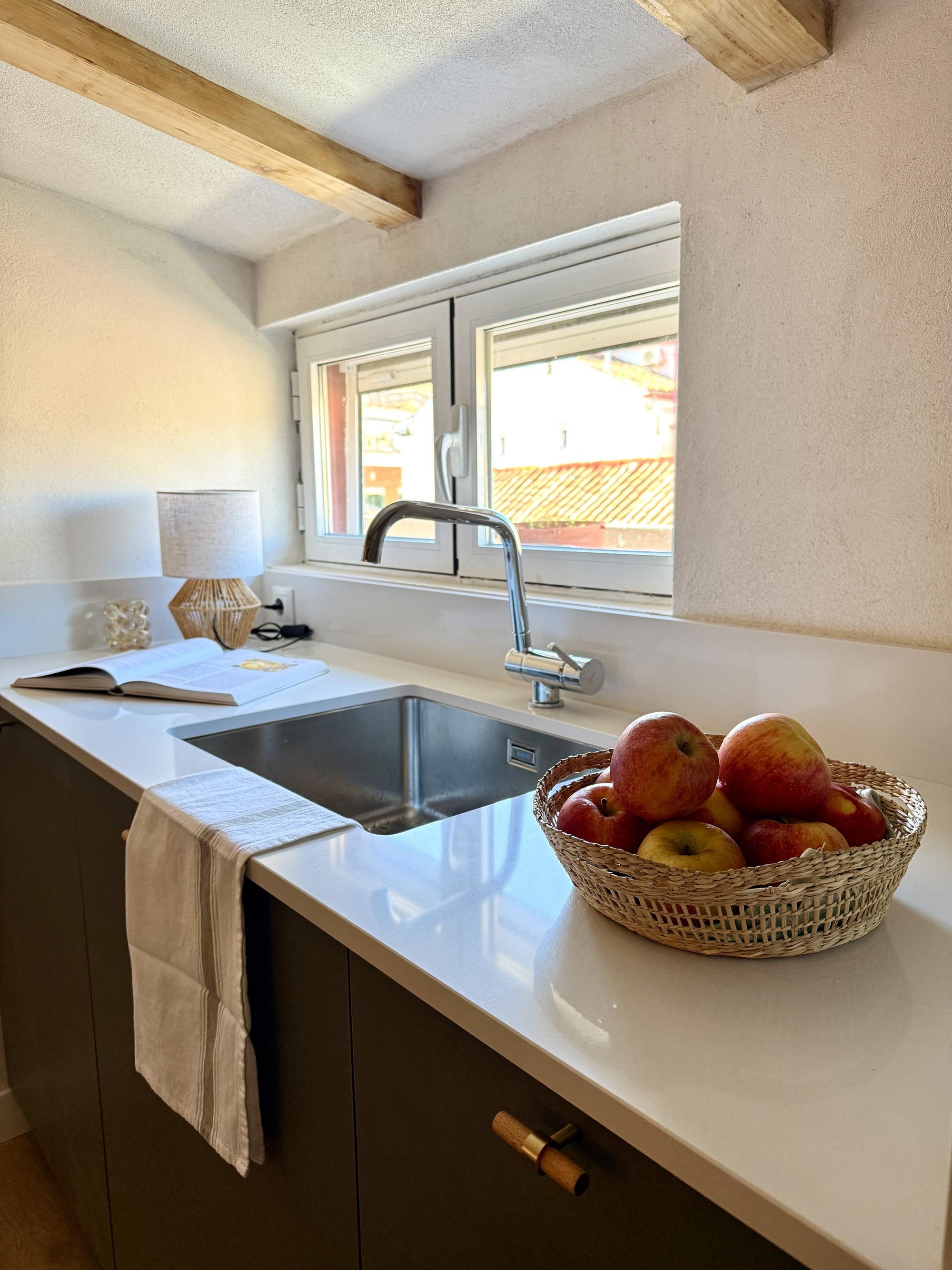 living - 64m² apartment for sale in Cortes / Huertas, Madrid - gallery - 7