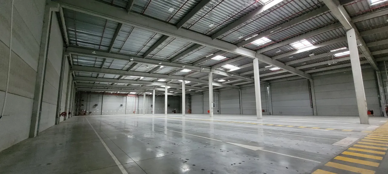 logistics - Logistics Warehouse For Rent - gallery - 5