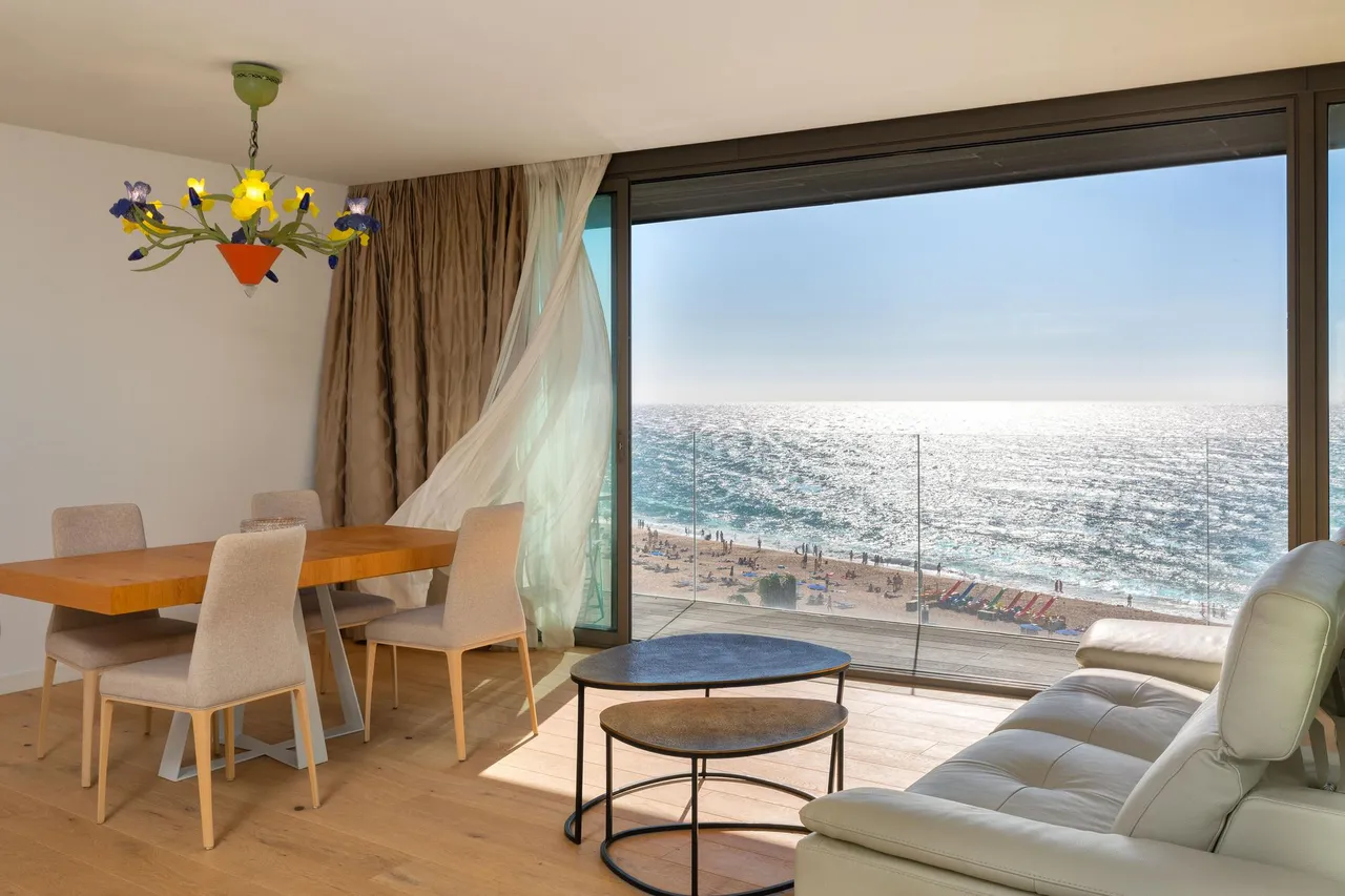 living - 127m² apartment for sale in Lloret de Mar, Costa Brava - gallery - 2