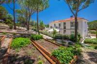 living - Villa de 786 m² en venta en Cabrils, Maresme - gallery thumbnail - 3