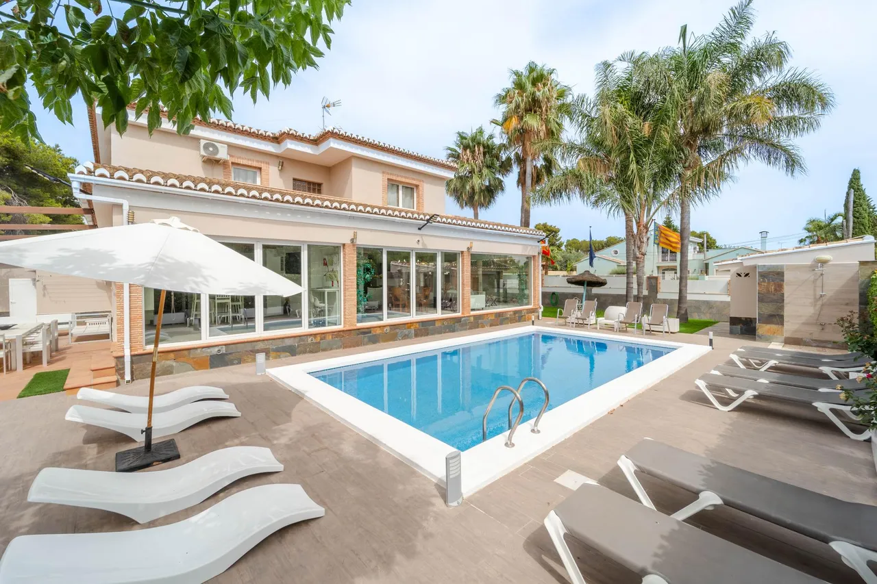 living - Casa / villa de 500m² en alquiler en Bétera, Valencia - gallery - 2