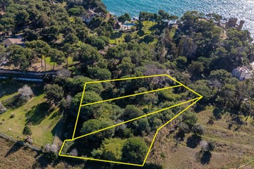 living - Parcela de 3,600m² en venta en Lloret de Mar, Costa Brava - featured