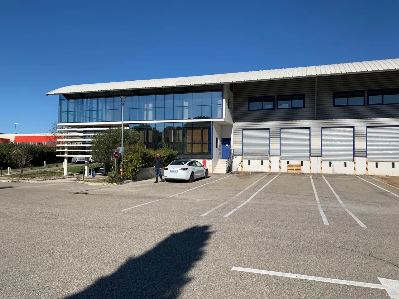 logistics - Warehouse / Offices For Rent - gallery - 2