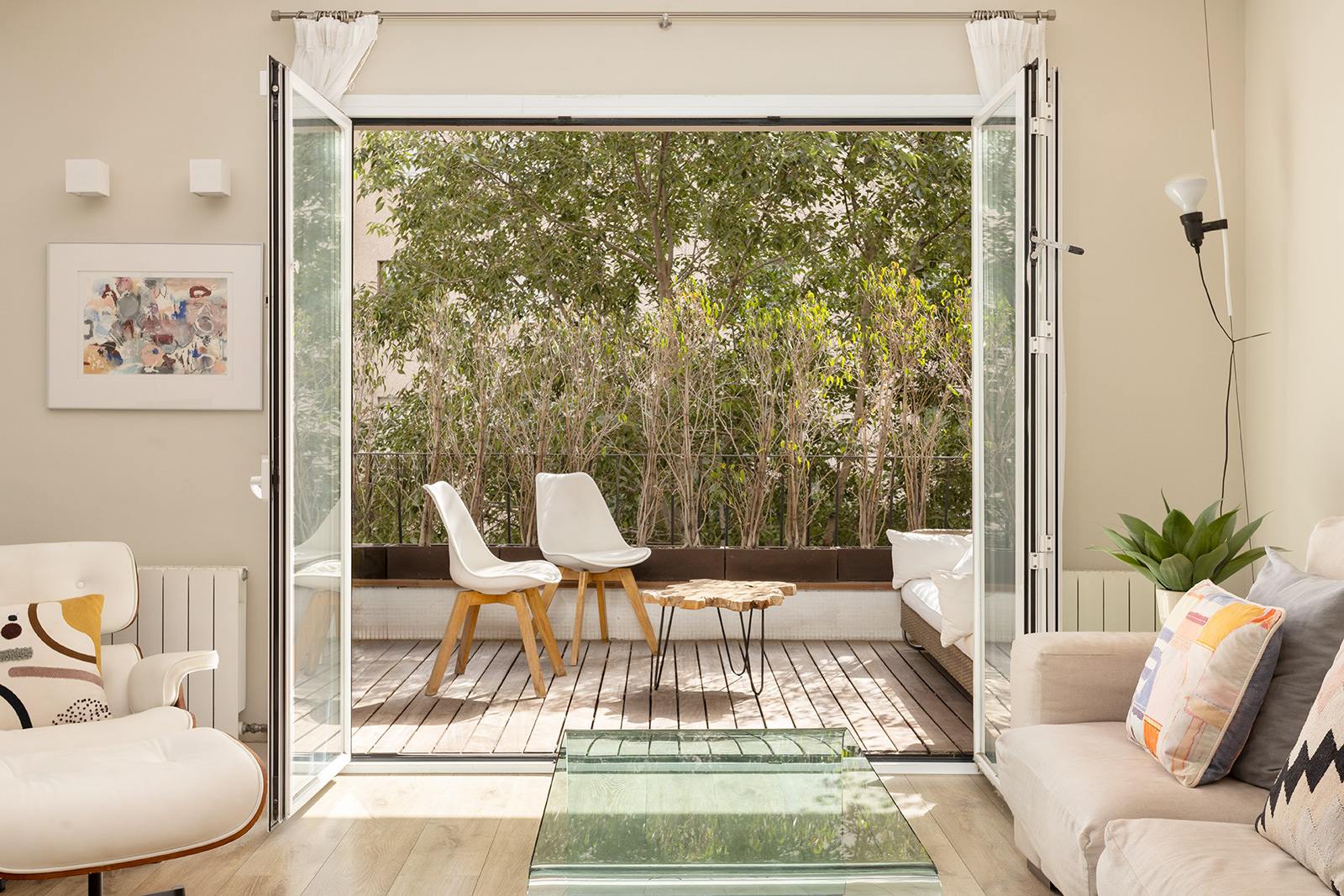 living - 150m² apartment with 10m² terrace for sale in Pedralbes - gallery thumbnail - 4