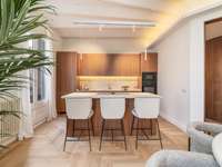 living - Piso de 183m² en venta en Eixample Derecho, Barcelona - gallery thumbnail - 1