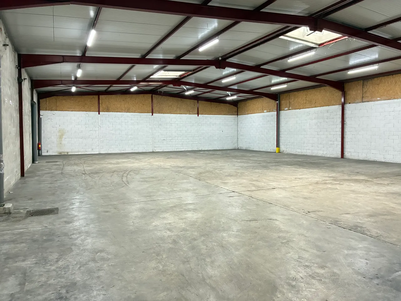logistics - Light Industrial Premises / Offices For Rent - gallery - 8