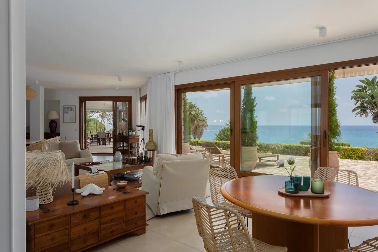 living - 1,000m² house / villa for sale in Tossa de Mar, Costa Brava - gallery - 8
