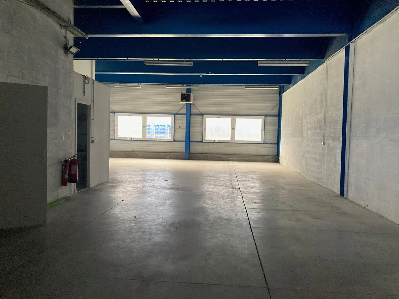 logistics - Mixed Light Industrial Premises / Offices For Rent - gallery - 6