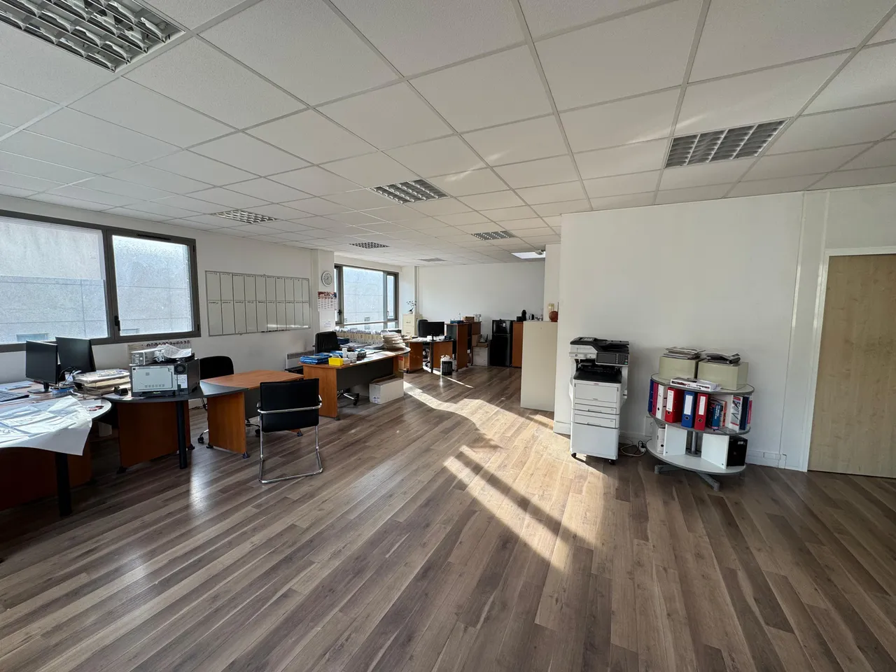 logistics - Light Industrial Premises / Offices For Sale - gallery - 8