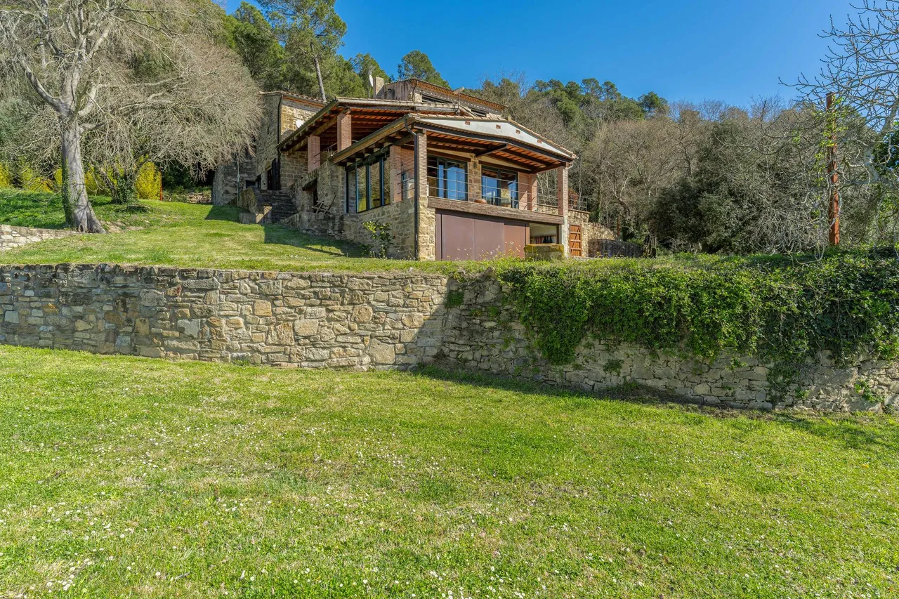 living - Casa rural de 752m² en venta en Pla de l'Estany, Girona - gallery - 8