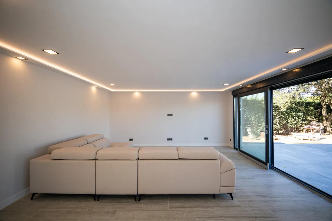 living - 240m² pazo with 1,100m² garden for rent in Valdemorillo - gallery - 9