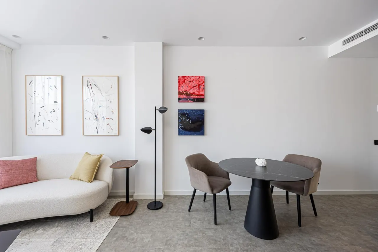 living - Edificio de 1,357m² en venta en Eixample Derecho, Barcelona - gallery - 10