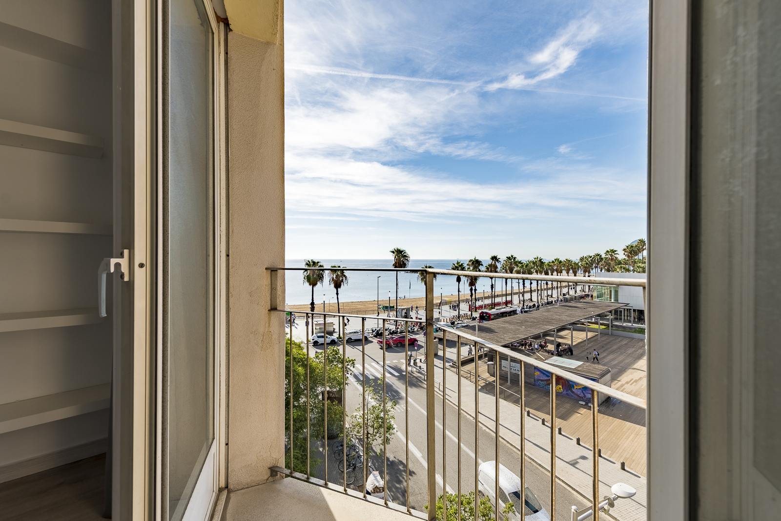living - Piso de 80m² en venta en Barceloneta, Barcelona - gallery thumbnail - 1