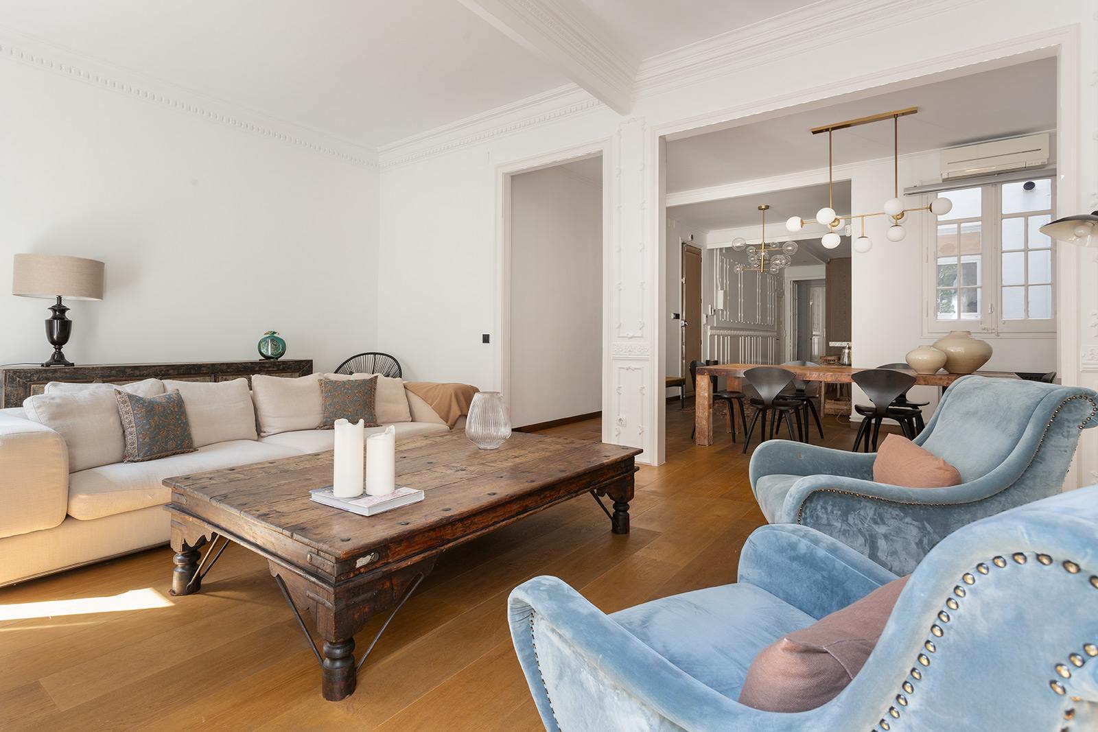living - Piso de 176m² con 6m² terraza en venta en Eixample Izquierdo - gallery thumbnail - 1