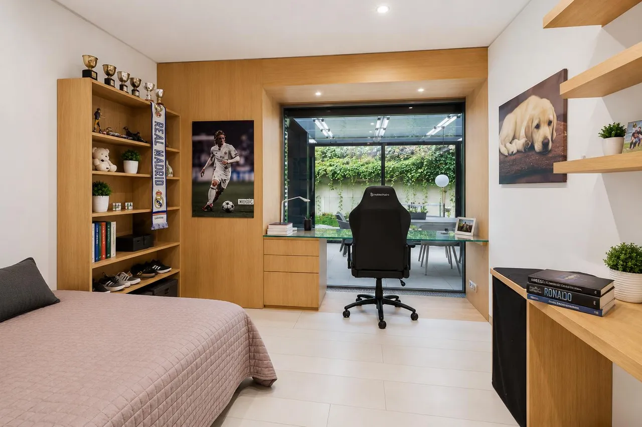 living - Piso de 560m² con 300m² de jardín en venta en Conde de Orgaz y Piovera - gallery - 8