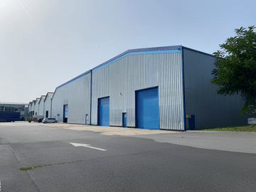 logistics - Activités / Bureaux À Louer - featured